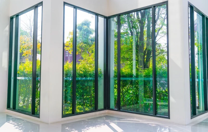 La vida útil de las puertas de aluminio: tips y mantenimiento