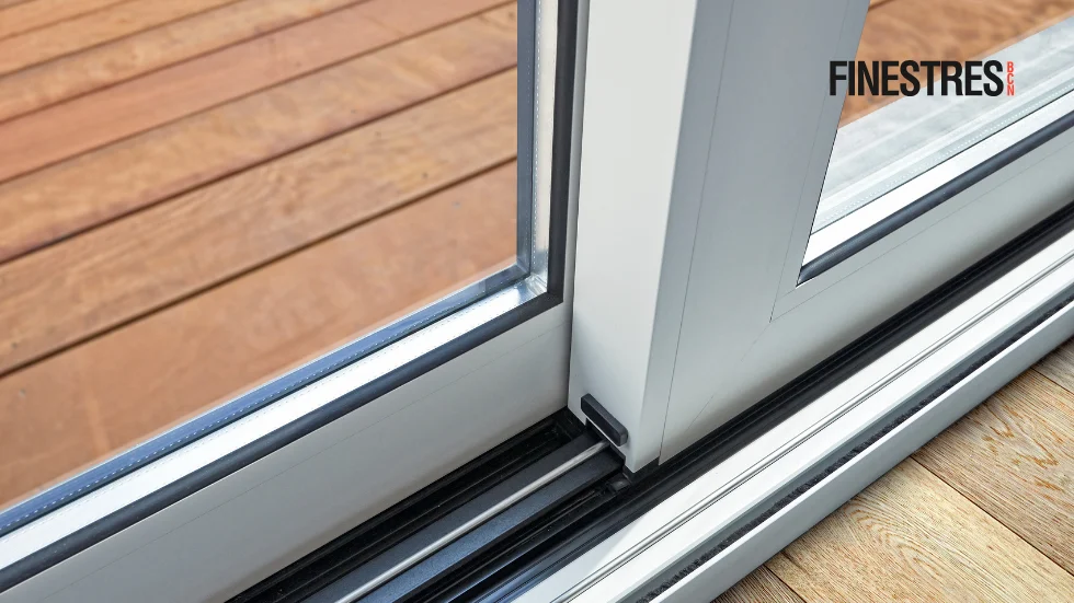 ¿Cómo aislar ventanas correderas?